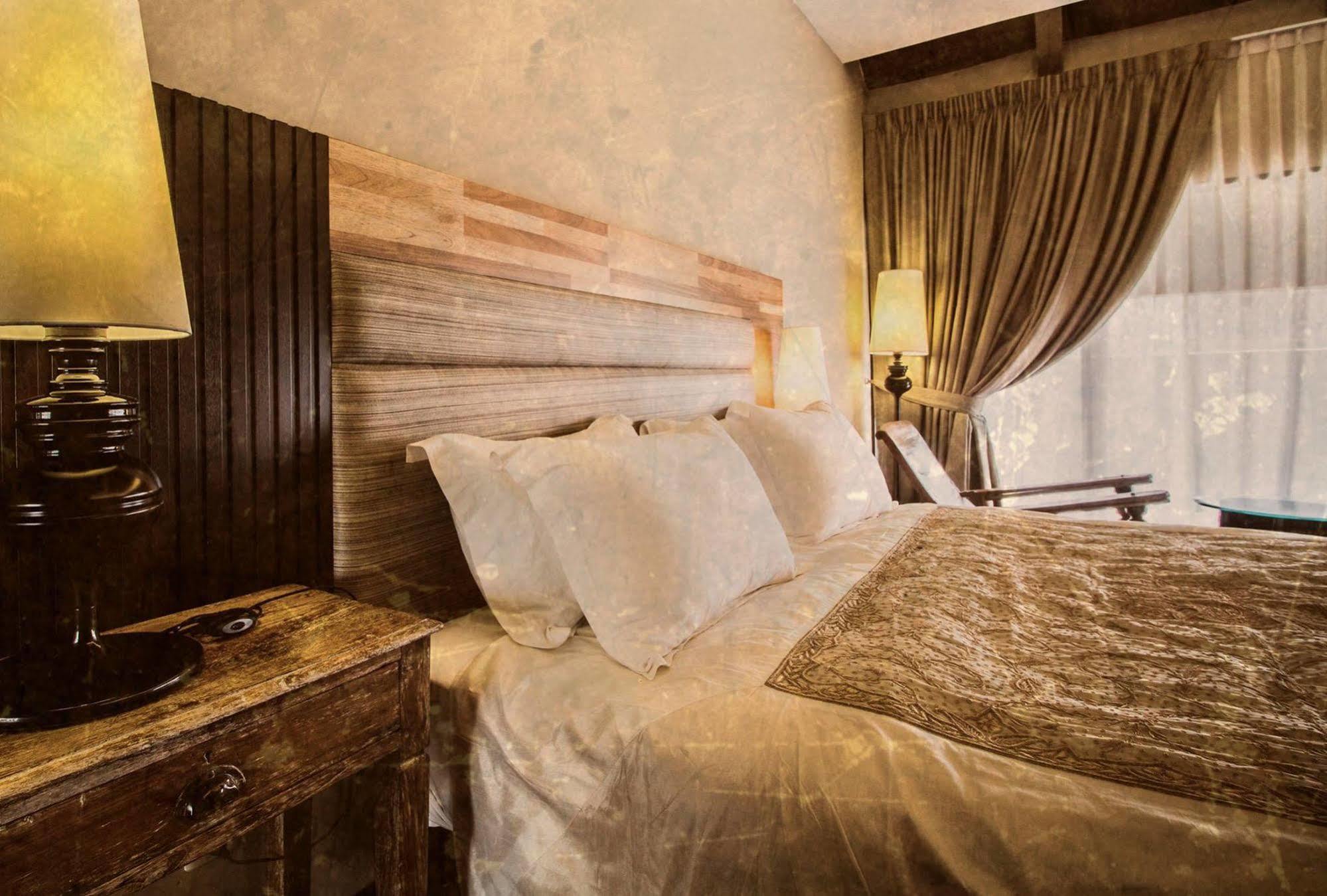 The Ranee Boutique Suites Кучинг Экстерьер фото